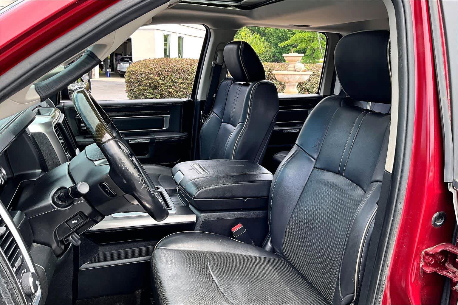 Used 2015 RAM 1500 Limited RWD image 8