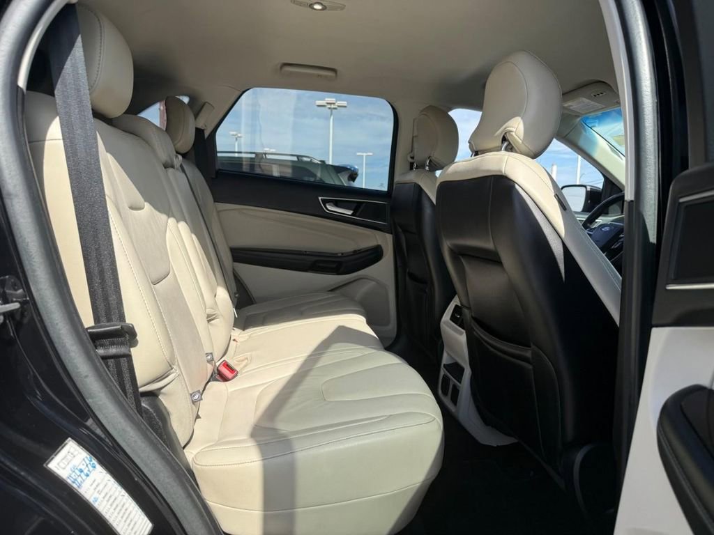 Used 2017 Ford Edge Titanium w/ Technology Package image 10