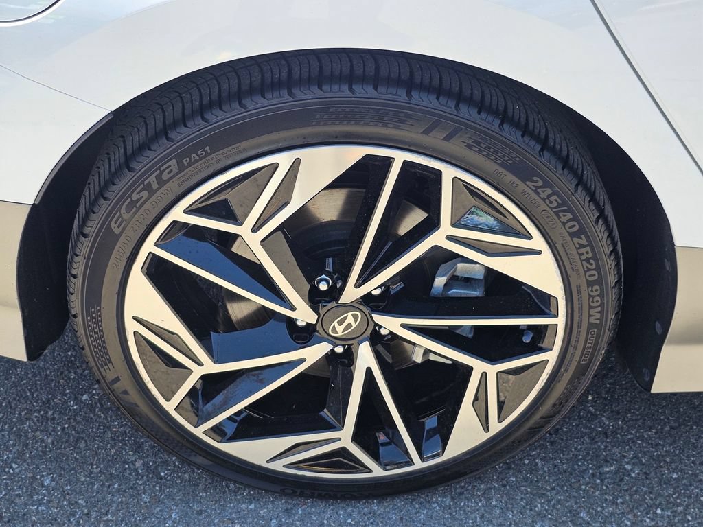 Used 2023 Hyundai Ioniq 6 SEL RWD image 7