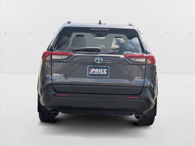 Used 2023 Toyota RAV4 XLE Premium image 6