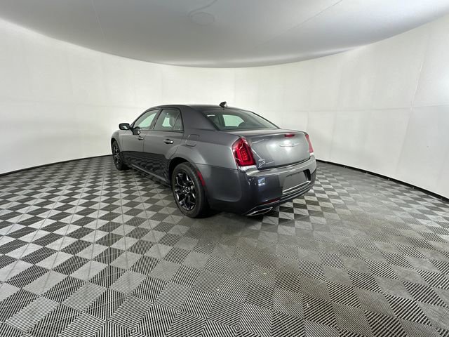 Used 2019 Chrysler 300 S AWD/4WD image 9
