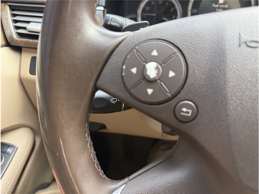 Used 2010 Mercedes-Benz E 350 4MATIC Sedan image 26