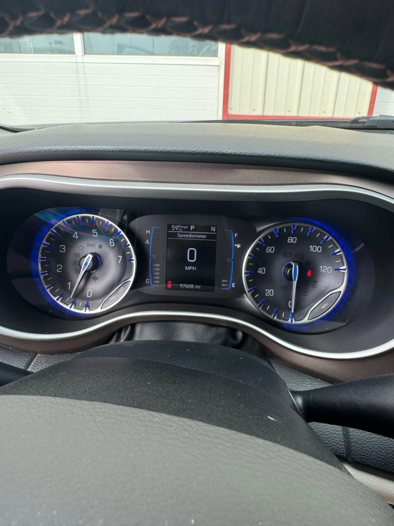 Used 2019 Chrysler Pacifica Touring-L FWD image 9