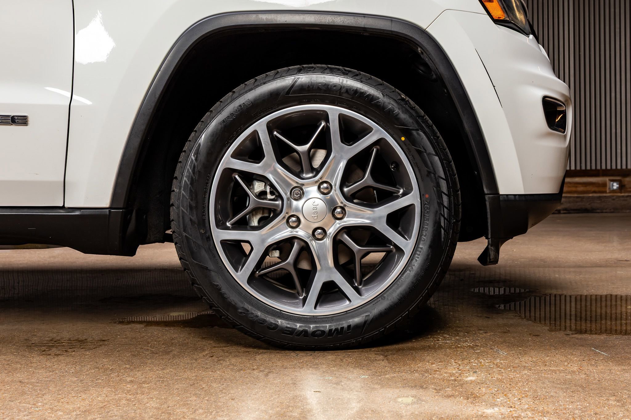 Used 2020 Jeep Grand Cherokee Limited image 11