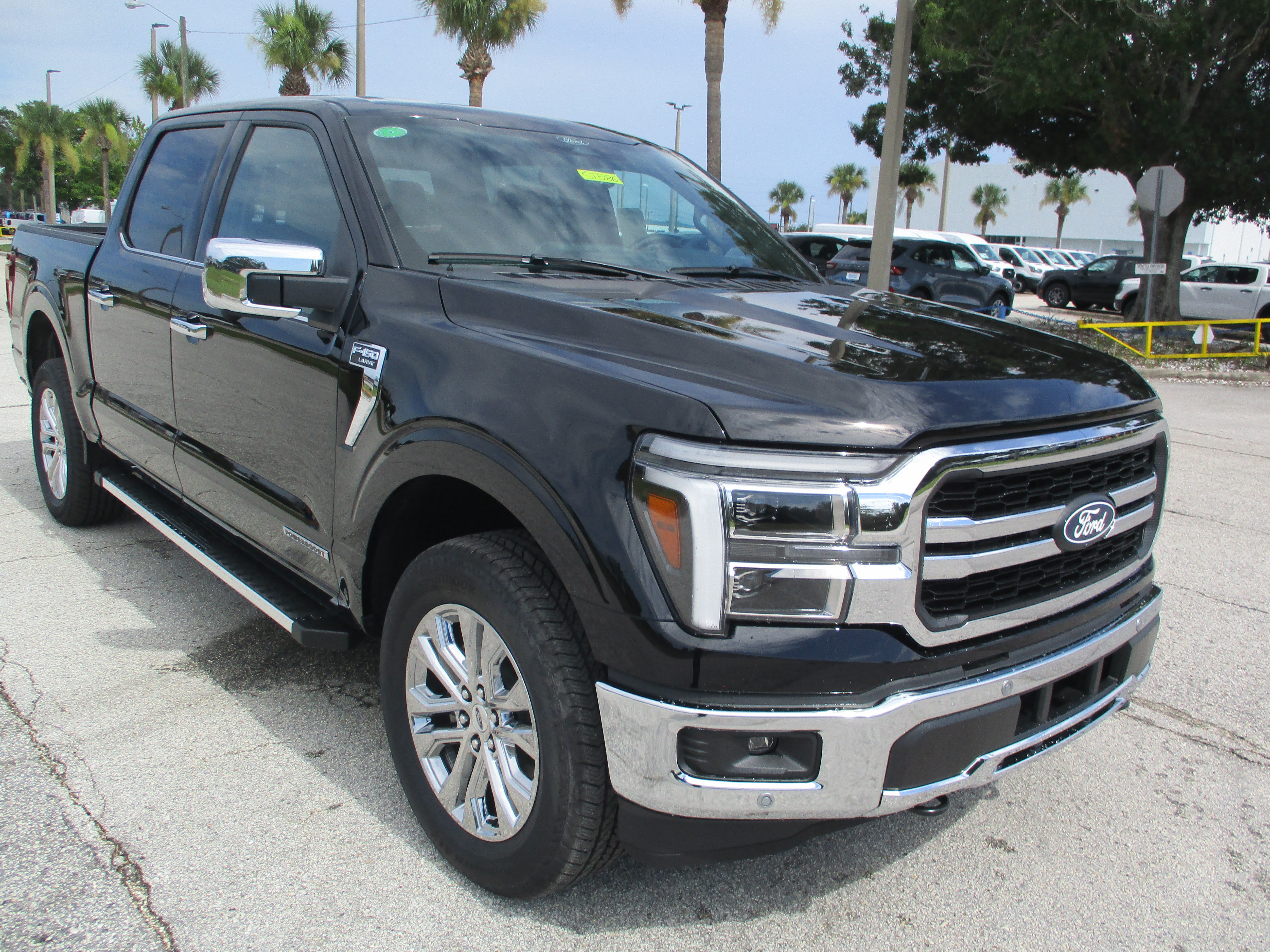 New 2025 Ford F150 Lariat w/ Equipment Group 501A Mid