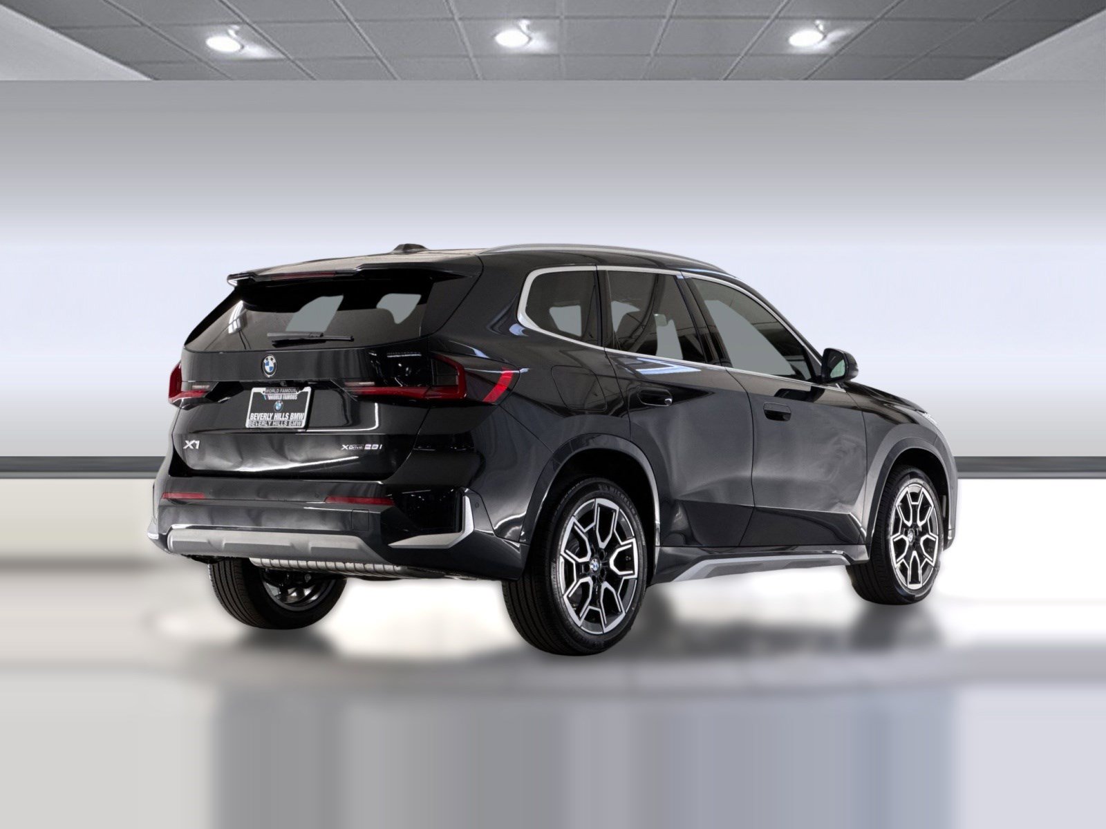 Used 2026 BMW X1 xDrive28i w/ Convenience Package AWD/4WD image 9
