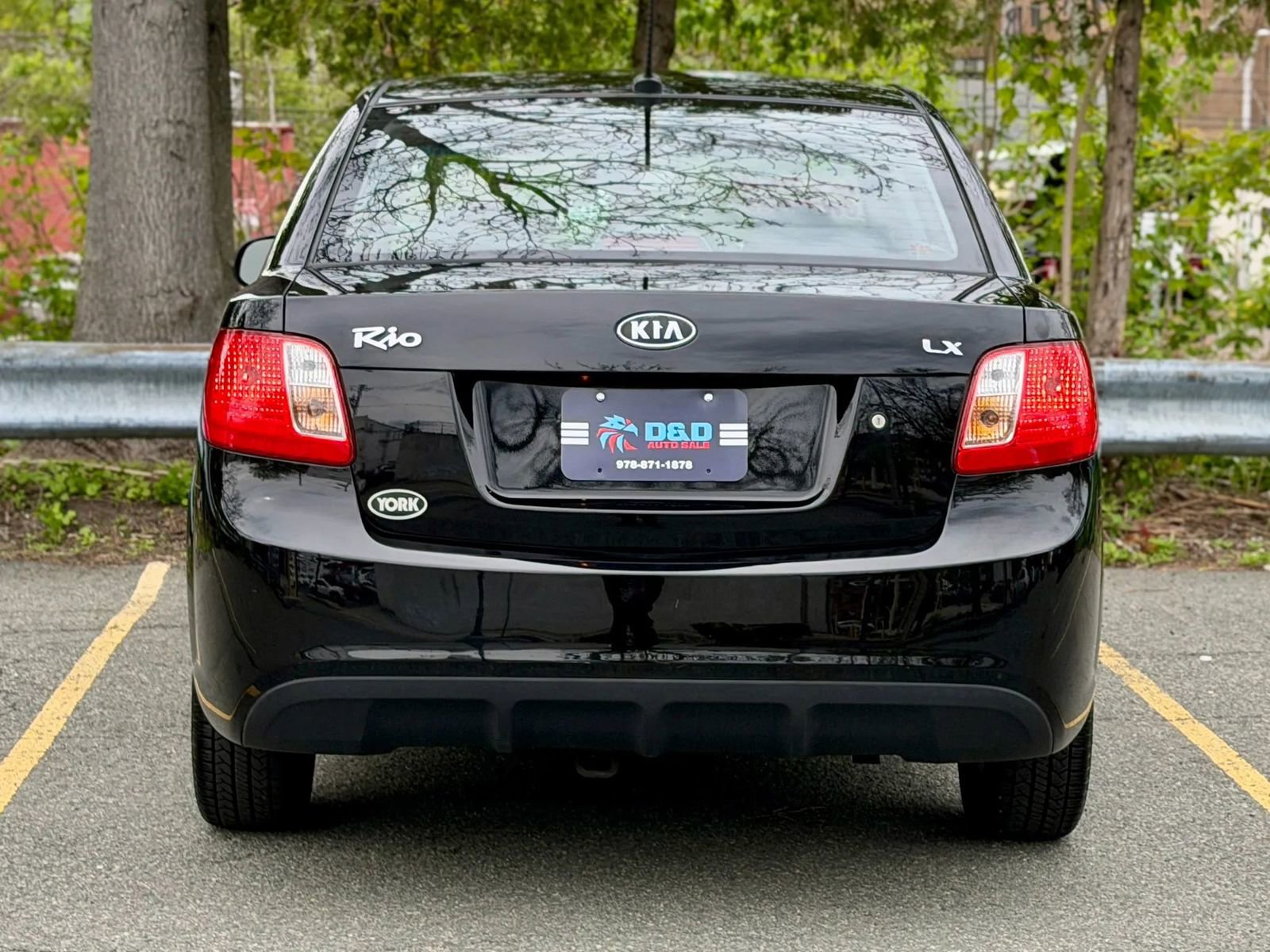 Used 2010 Kia Rio LX w/ Value Pkg FWD image 4