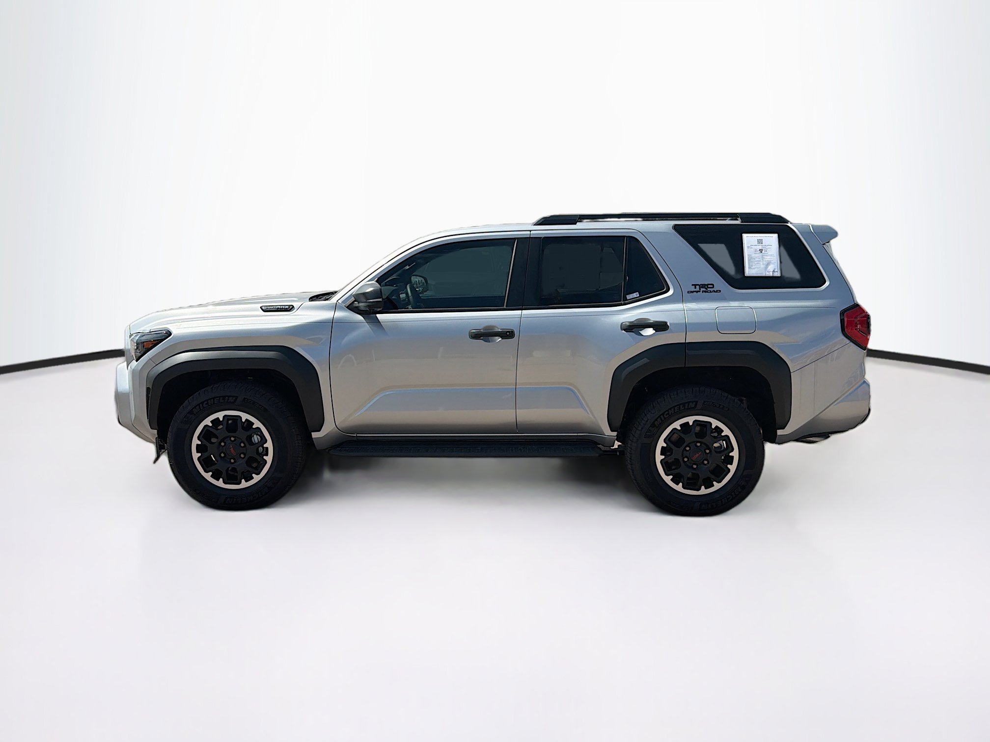 Used 2025 Toyota 4Runner TRD Off-Road Premium AWD/4WD image 4