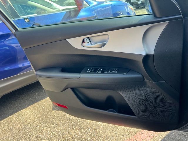 Certified 2023 Kia Forte LXS image 15