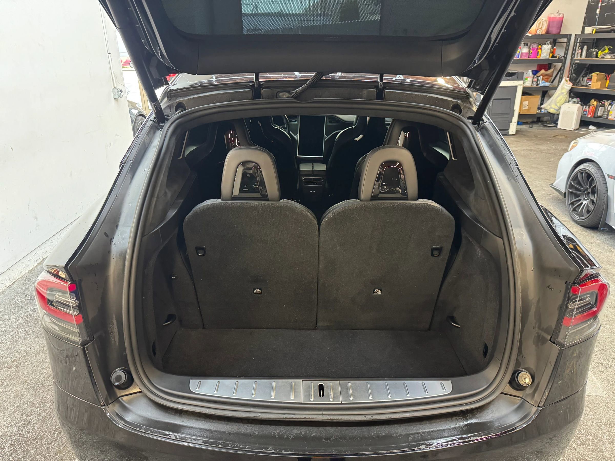 Used 2016 Tesla Model X 90D image 21