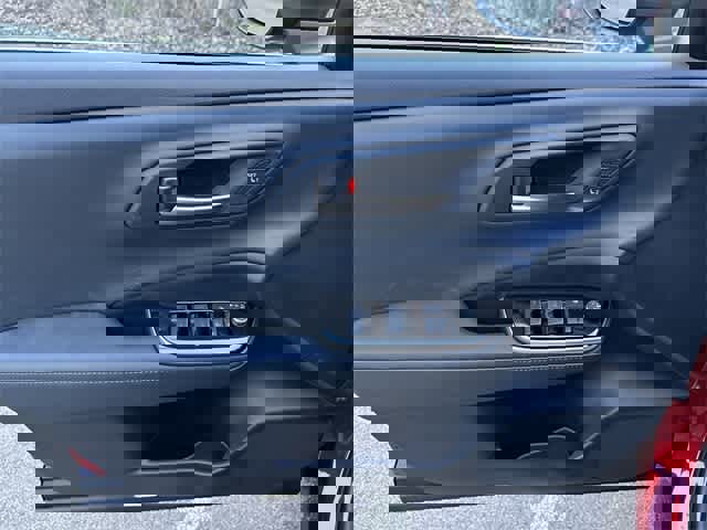 New 2025 Toyota Crown Signia image 16