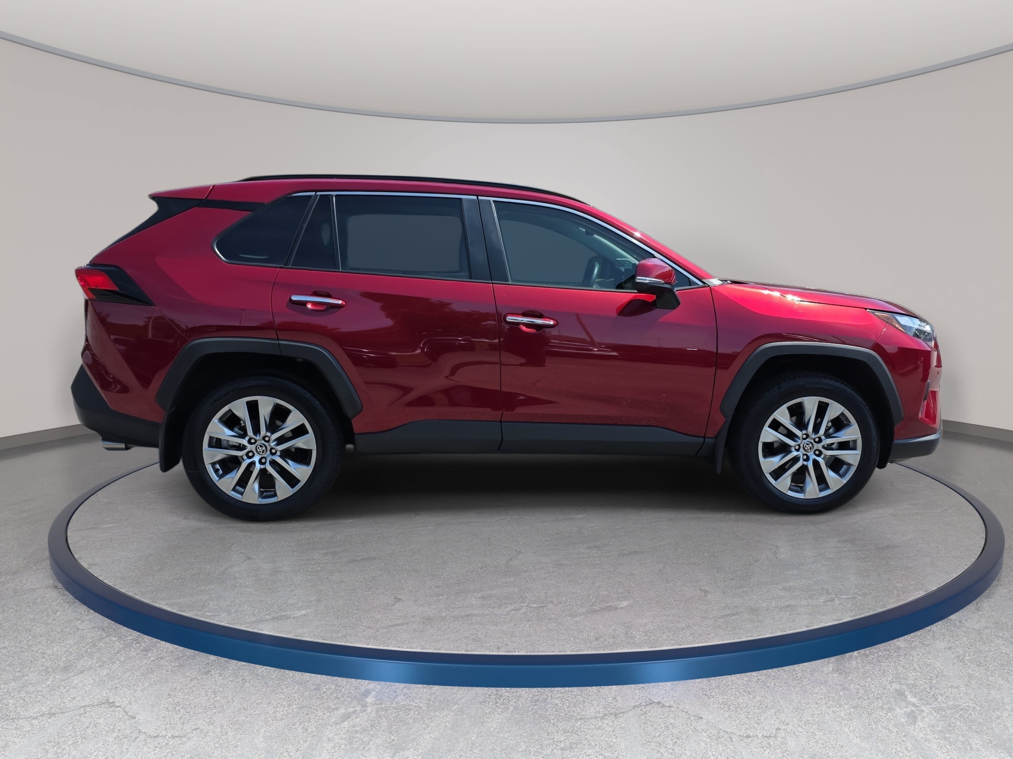Used 2024 Toyota RAV4 Limited w/ Weather Package FWD image 4