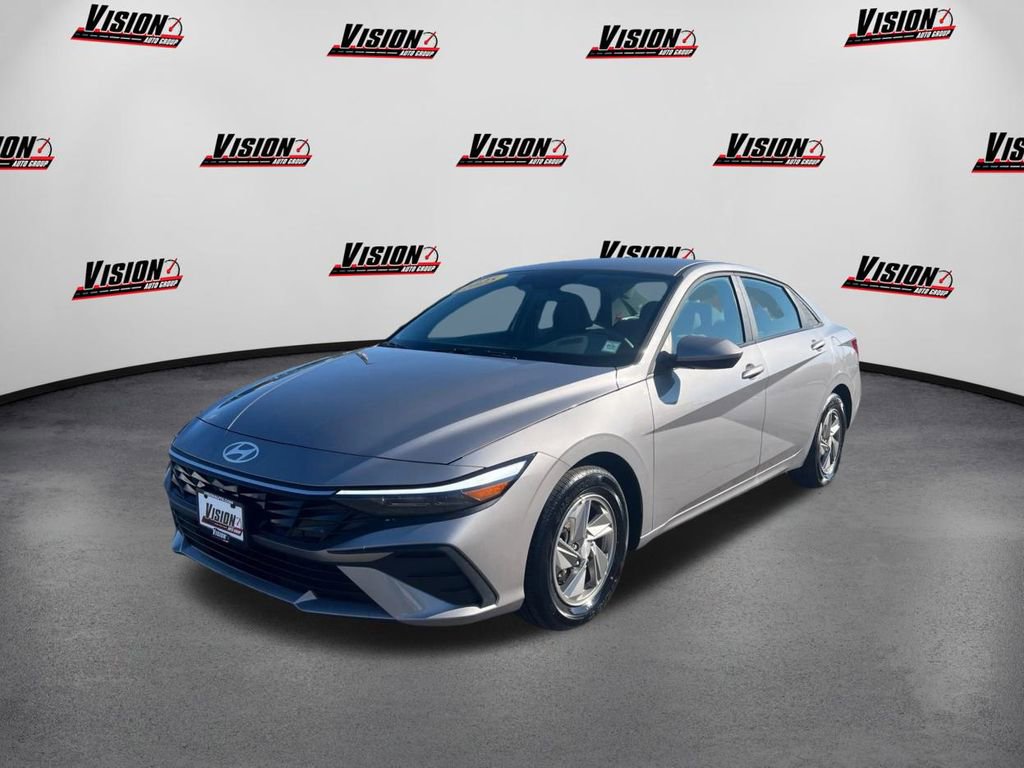 Certified 2025 Hyundai Elantra SE