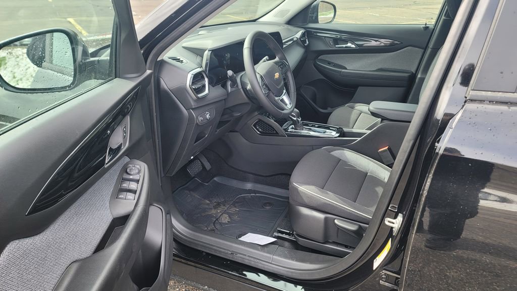 New 2026 Chevrolet TrailBlazer LT w/ LT Cold Weather Package image 18