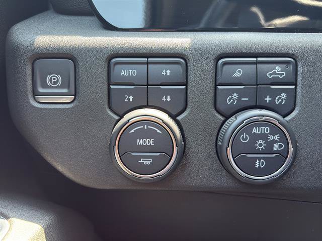Used 2024 Chevrolet Silverado 1500 LTZ AWD/4WD image 20