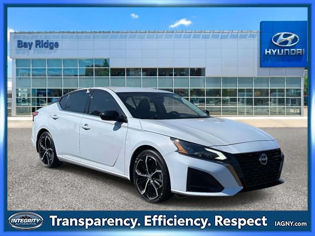 Used 2024 Nissan Altima 2.5 SR