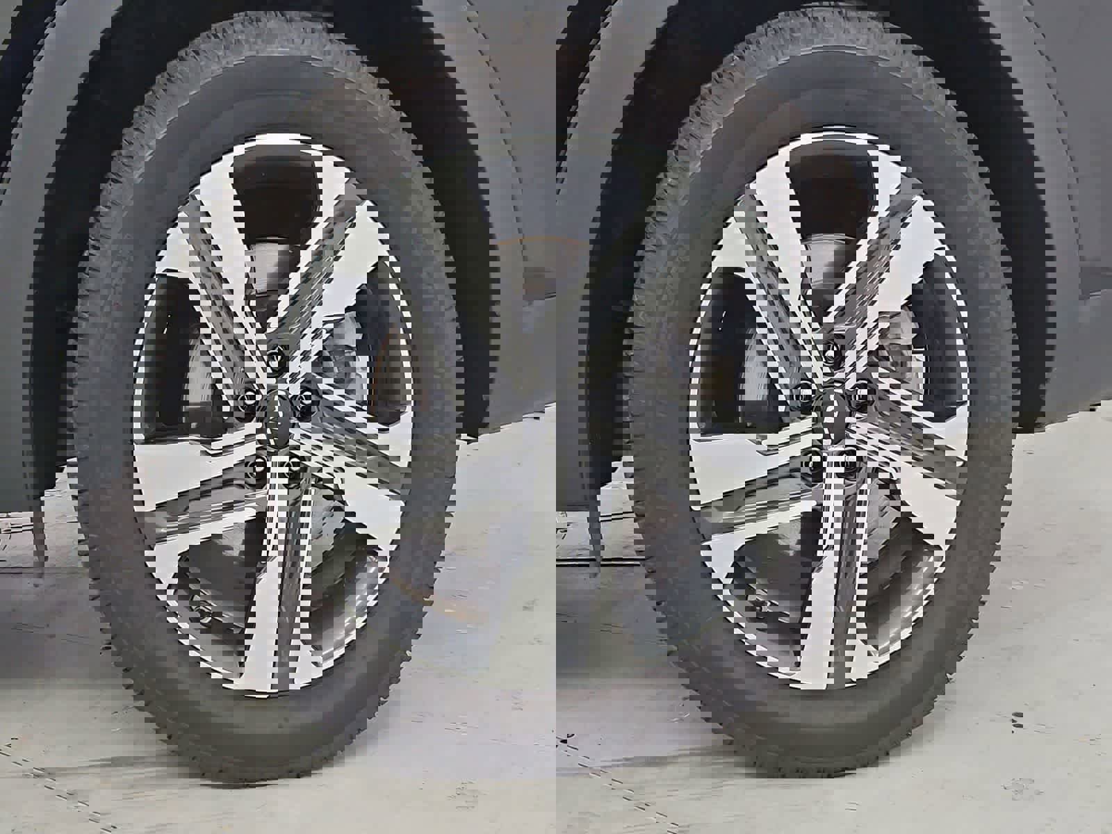 Used 2022 Kia Sorento EX w/ Panoramic Sunroof Package AWD/4WD image 13