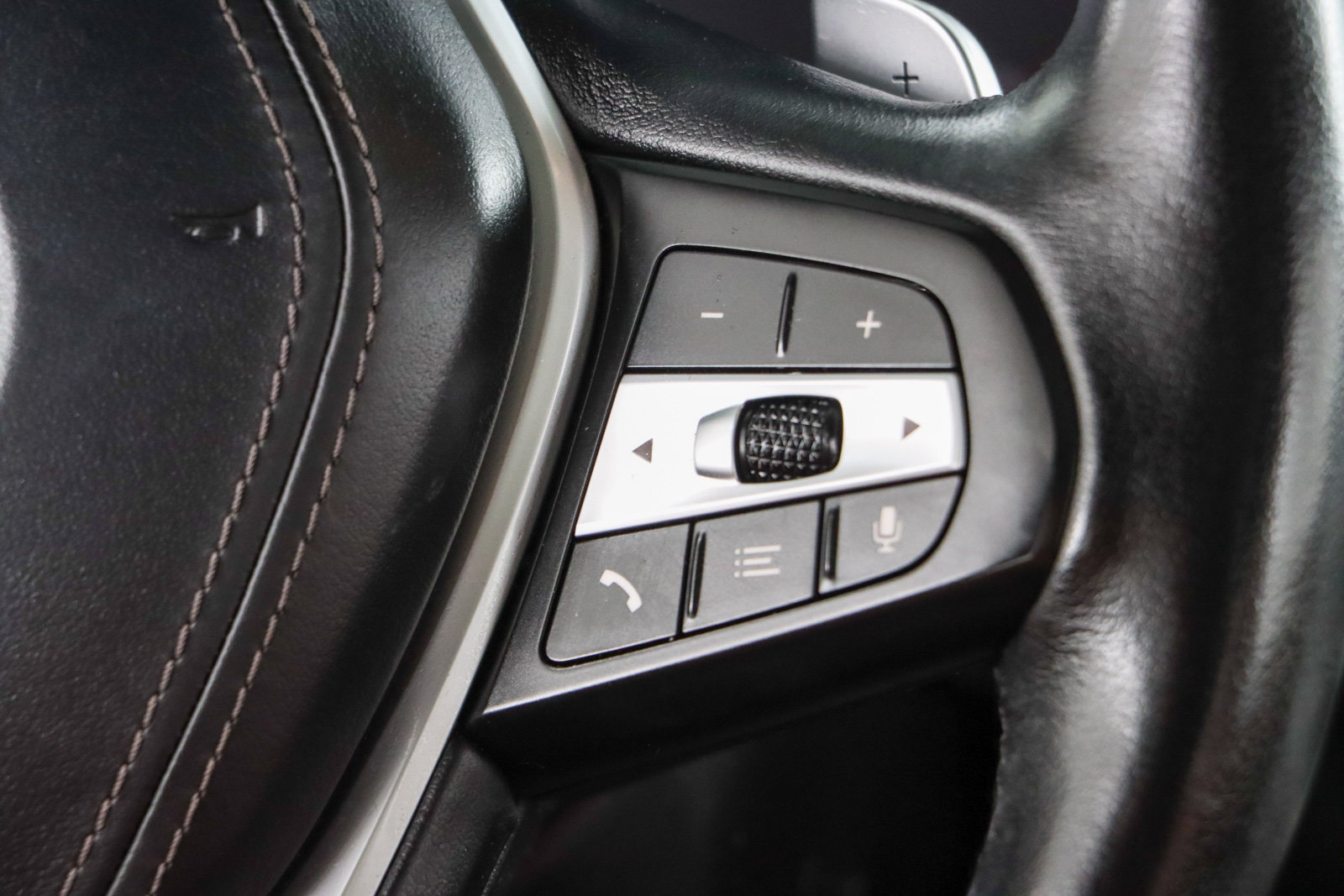 Used 2023 BMW X5 sDrive40i w/ Climate Comfort Package RWD image 14