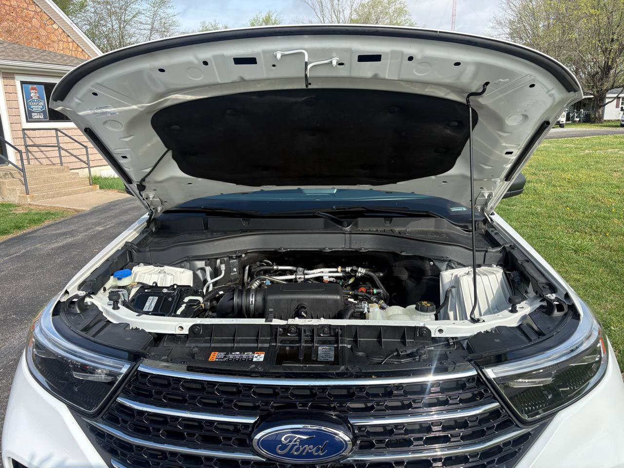Used 2021 Ford Explorer XLT AWD/4WD image 8