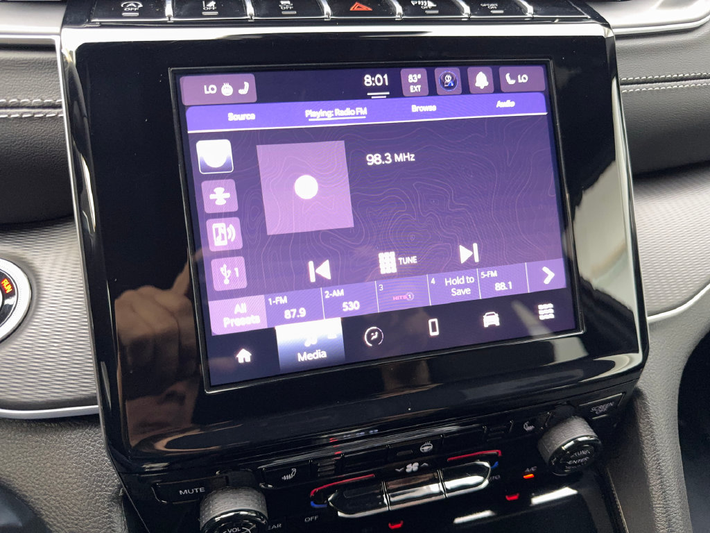 Used 2025 Jeep Grand Cherokee Altitude RWD image 62