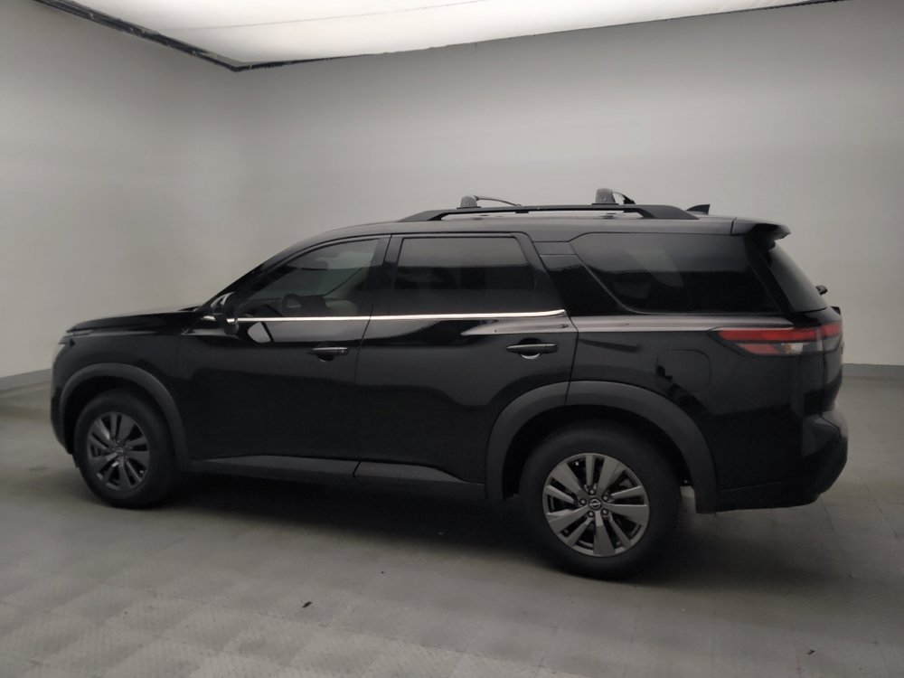 Used 2022 Nissan Pathfinder SV AWD/4WD image 3
