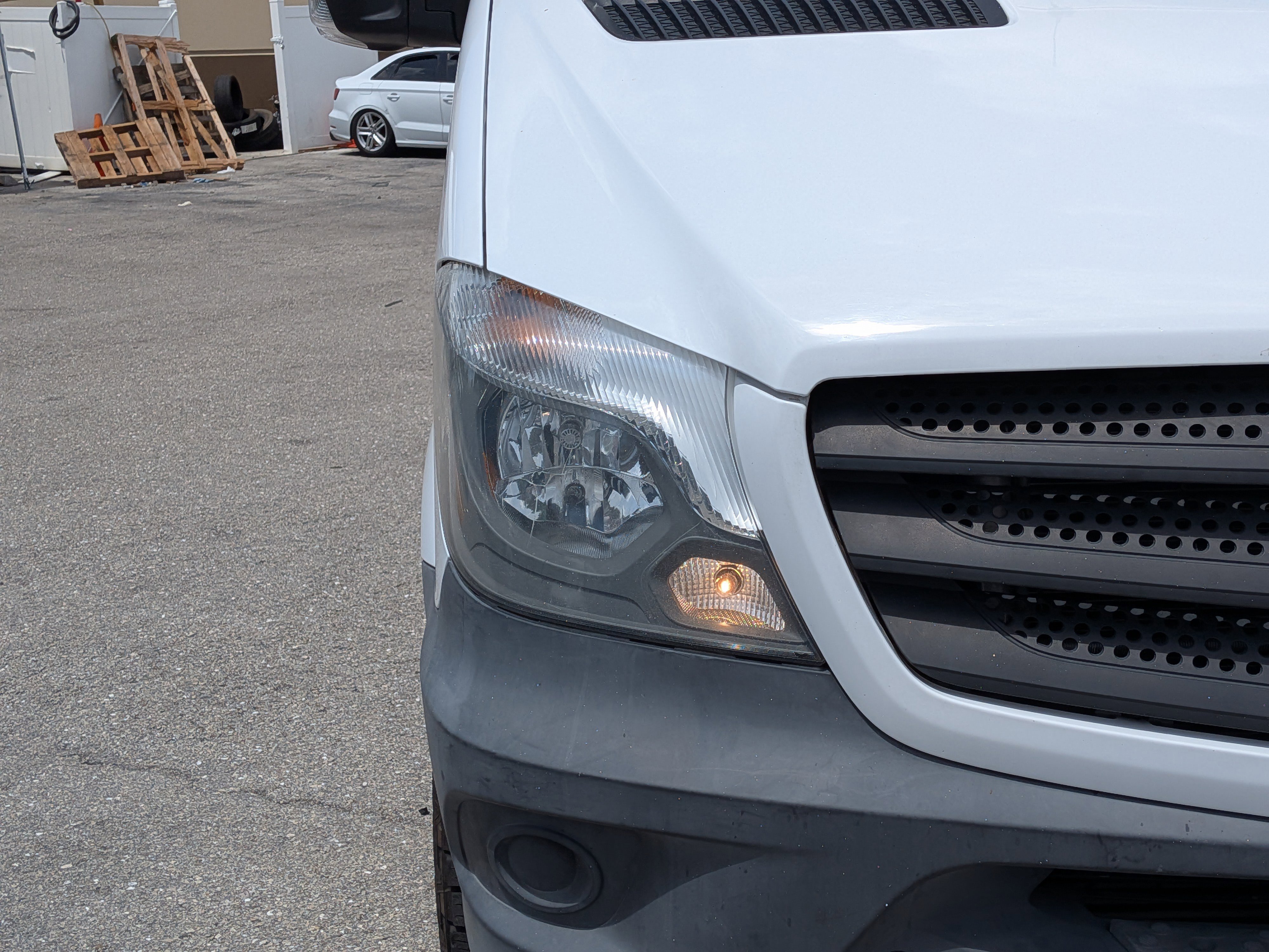 Used 2017 Mercedes-Benz Sprinter 2500 image 10