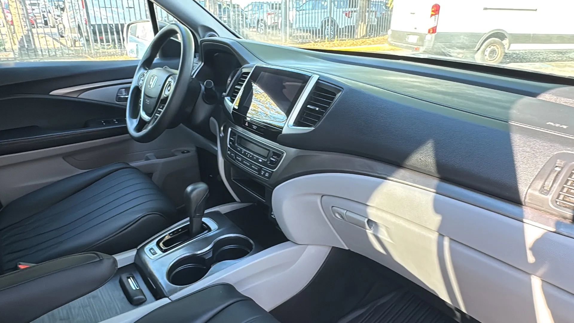 Used 2017 Honda Pilot EX image 9