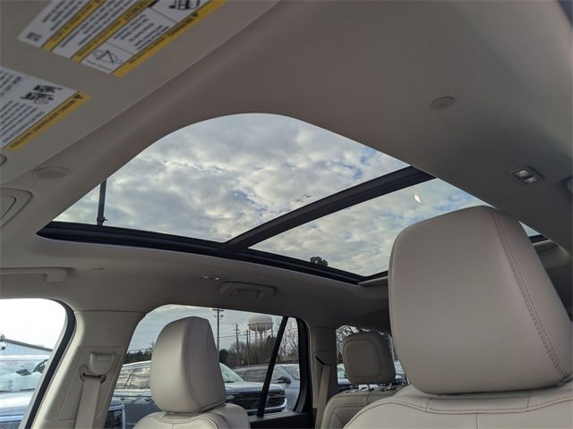 Used 2022 Lincoln Aviator Reserve w/ Class IV Trailer Tow Package image 21