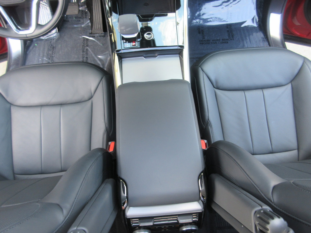 Used 2024 Land Rover Range Rover Sport SE image 17