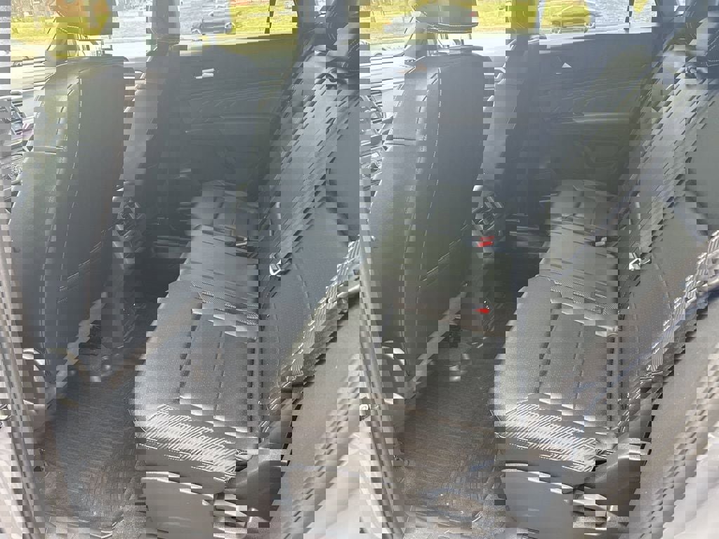 Used 2021 Volkswagen Atlas Cross Sport SE image 13