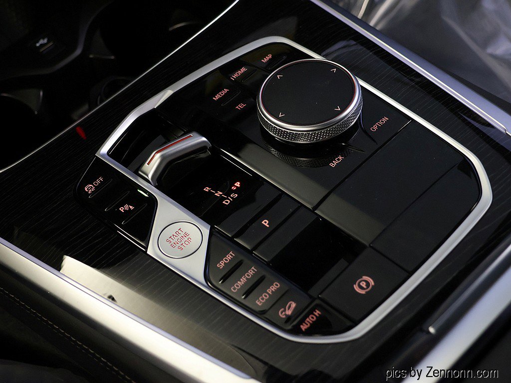 New 2026 BMW X5 xDrive40i w/ M Sport Package AWD/4WD image 27