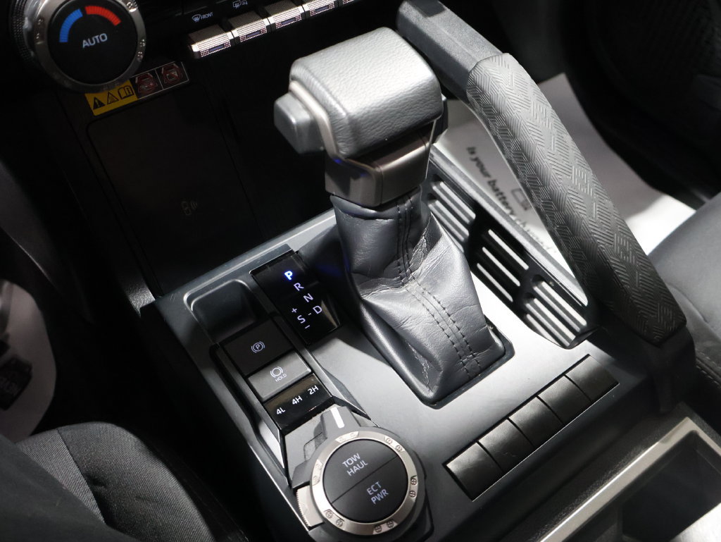 Used 2024 Toyota Tacoma SR5 AWD/4WD image 29