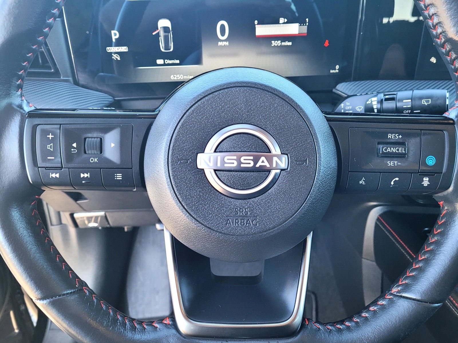 Used 2025 Nissan Kicks SR FWD image 33