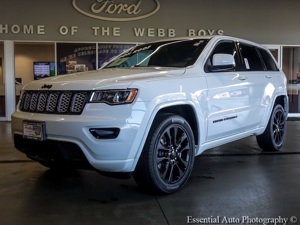 Used 2021 Jeep Grand Cherokee Laredo X AWD/4WD image 2