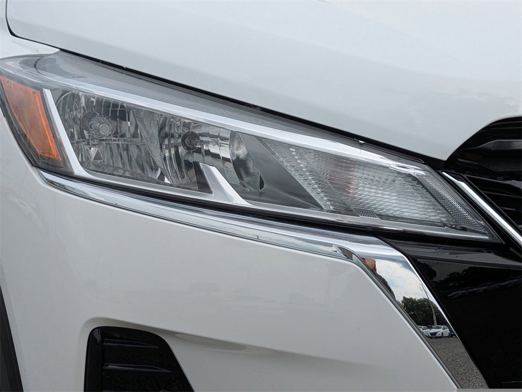 New 2025 Nissan Kicks Play S image 9