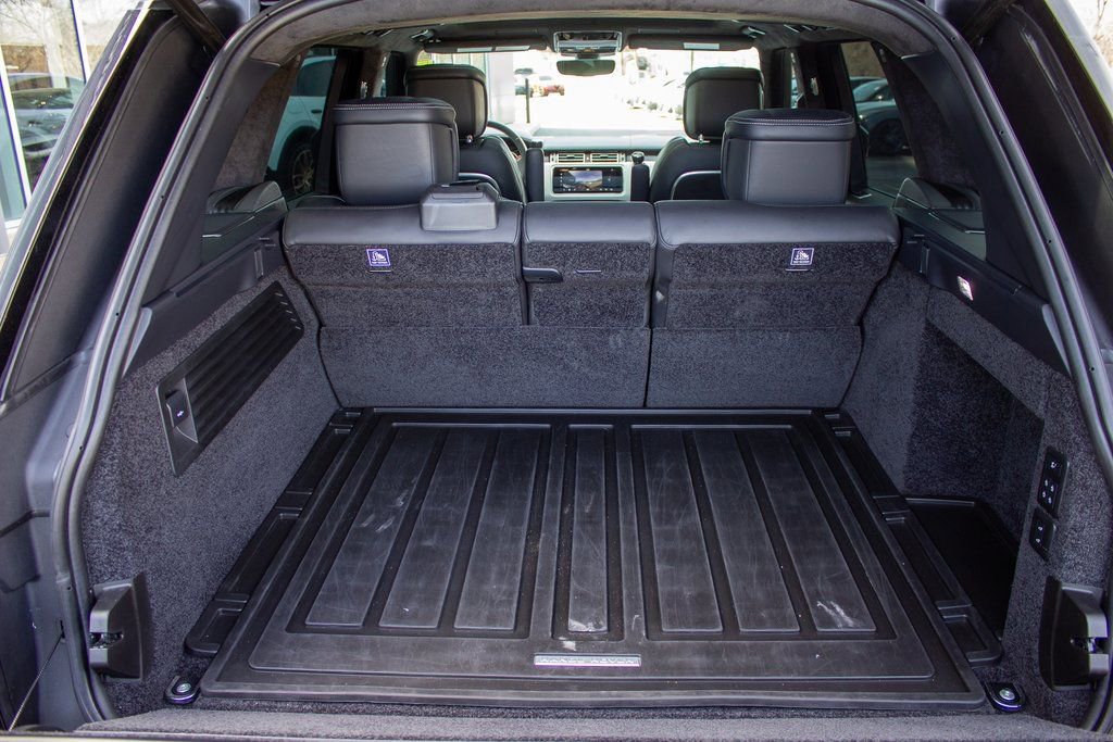 Used 2021 Land Rover Range Rover SV Autobiography Dynamic image 23