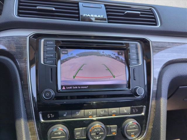 Used 2018 Volkswagen Passat 2.0T SEL Premium image 13