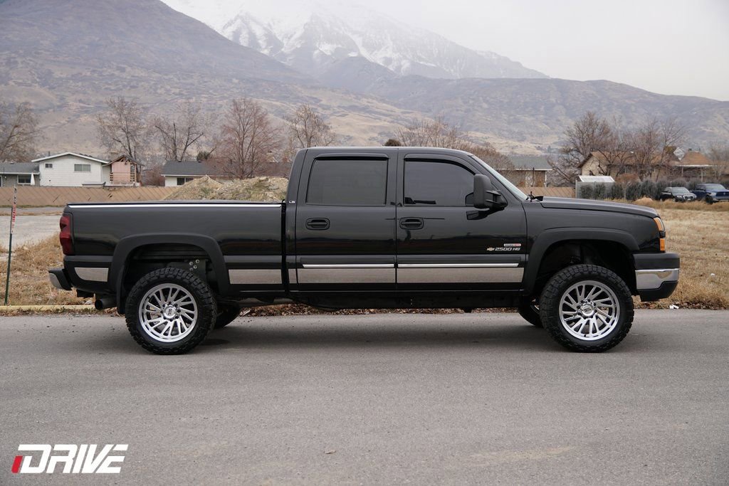 Used 2006 Chevrolet Silverado 2500 LT w/ Skid Plate Package image 12