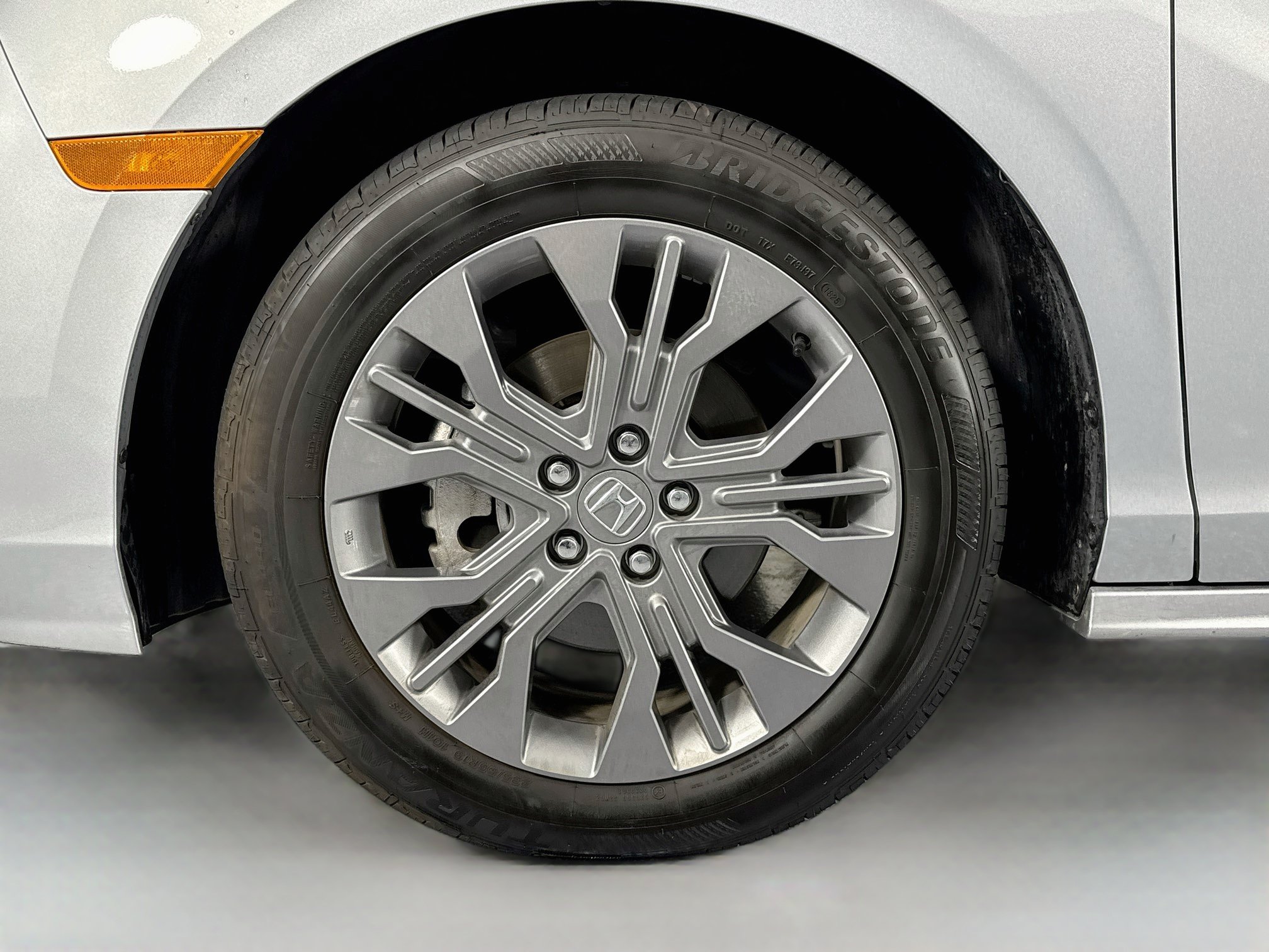 Certified 2025 Honda Odyssey Touring image 34