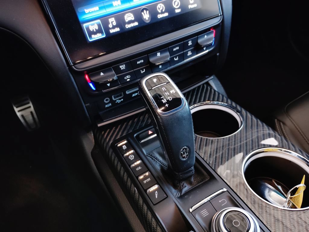 Used 2020 Maserati Quattroporte S GranSport Q4 AWD/4WD image 31