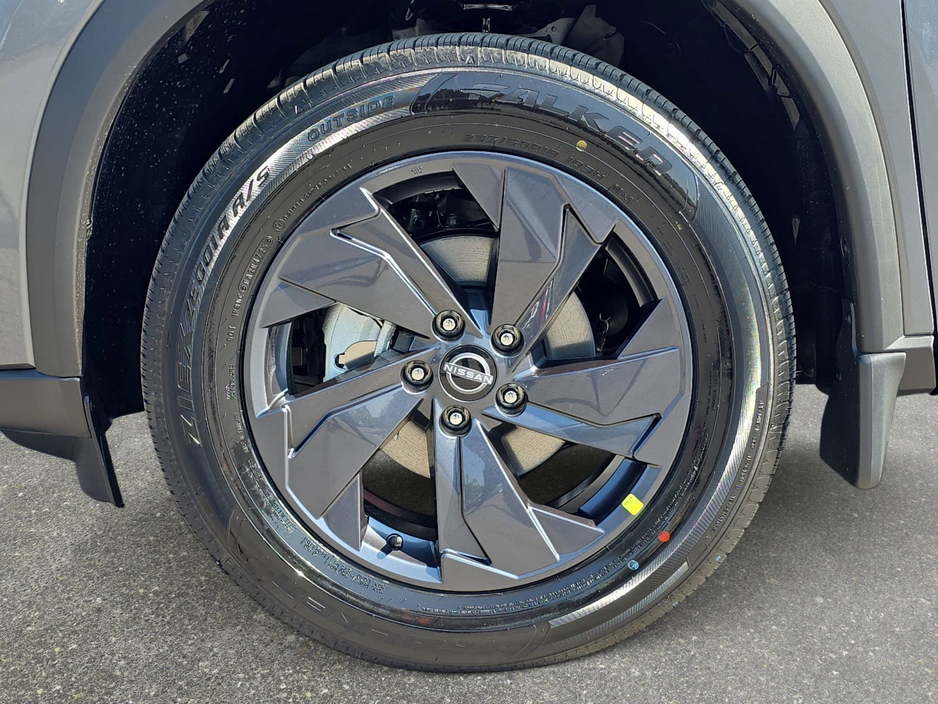 New 2026 Nissan Rogue SV FWD image 30