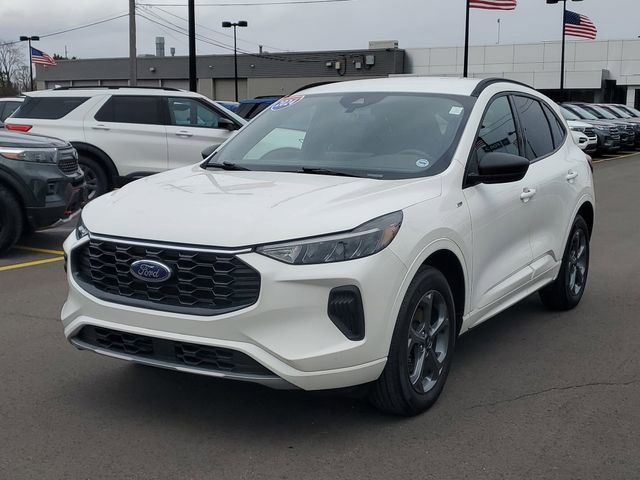 Certified 2024 Ford Escape ST-Line w/ Tech Pack #1 AWD/4WD image 2
