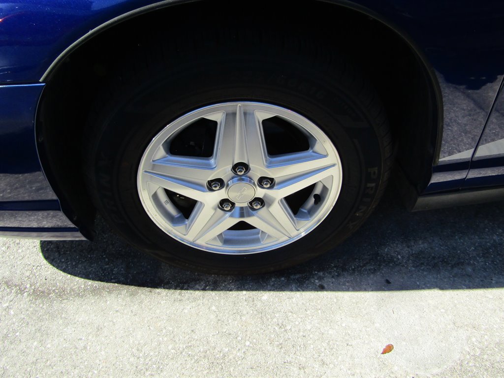 Used 2005 Chevrolet Monte Carlo LS w/ Preferred Equipment Group FWD image 11