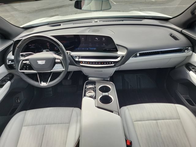 Certified 2024 Cadillac Lyriq Luxury AWD/4WD image 8
