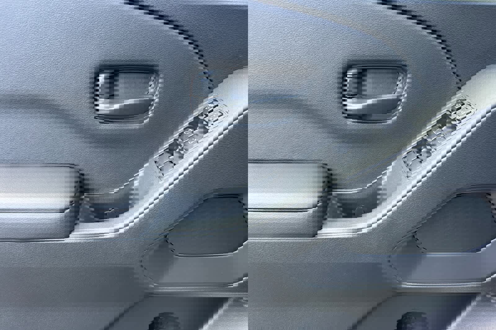 New 2026 Nissan Frontier S image 12