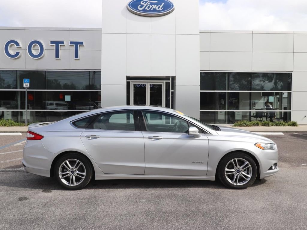 Used 2015 Ford Fusion Titanium image 17