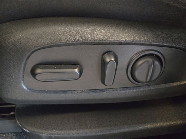 Used 2021 Chevrolet Traverse LT image 12