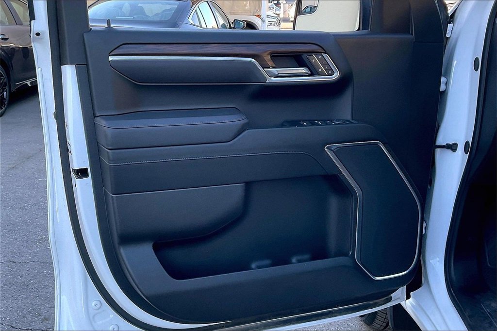 Used 2025 GMC Sierra 1500 SLT image 22