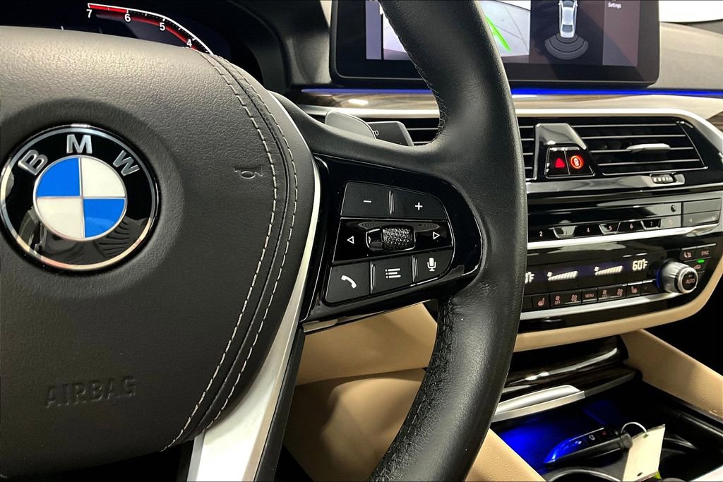 Used 2023 BMW 530i w/ Premium Package image 25