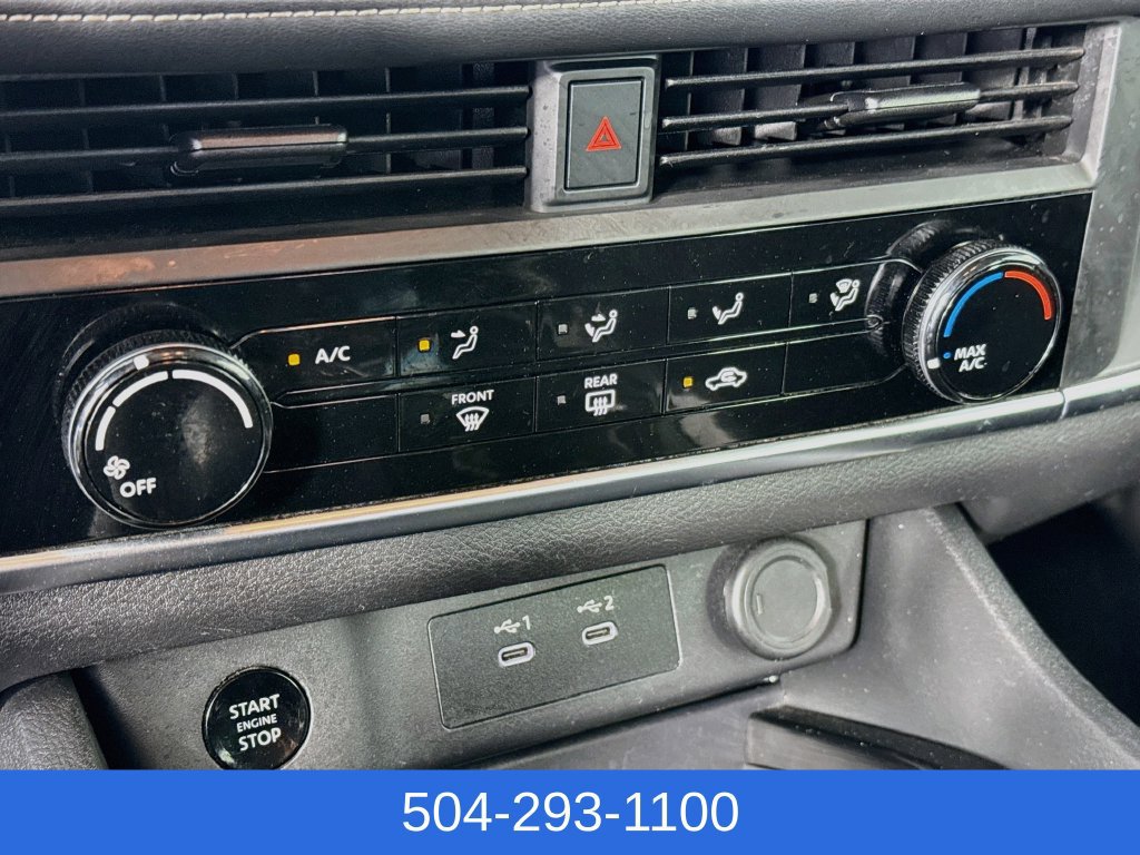 Used 2024 Nissan Rogue S AWD/4WD image 17